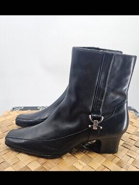 Anne Klein IFlex Black Leather Ankle Boots Size 10